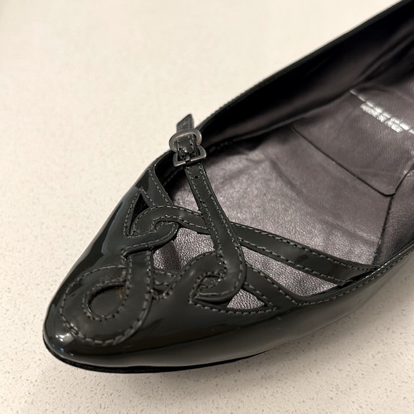Sigerson Morrison Ballet Flats with Pointed Toe Leather Details Size 7 - Picture 2 of 6